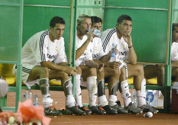 Khái niệm cơ bản về “cầu thủ dự bị” và “thay người” khác nhau thế nào?